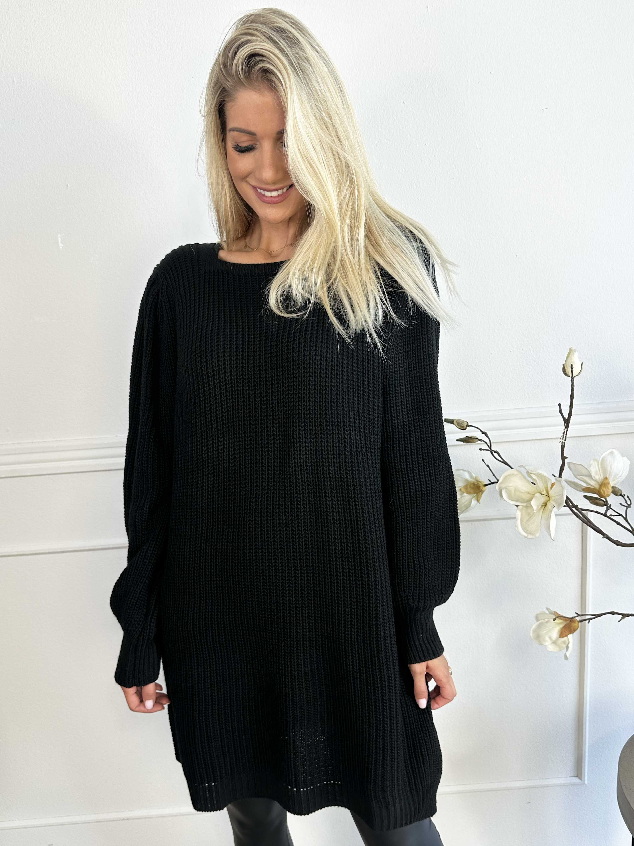 Dajana - Söt stickad klänning med ballongärmar